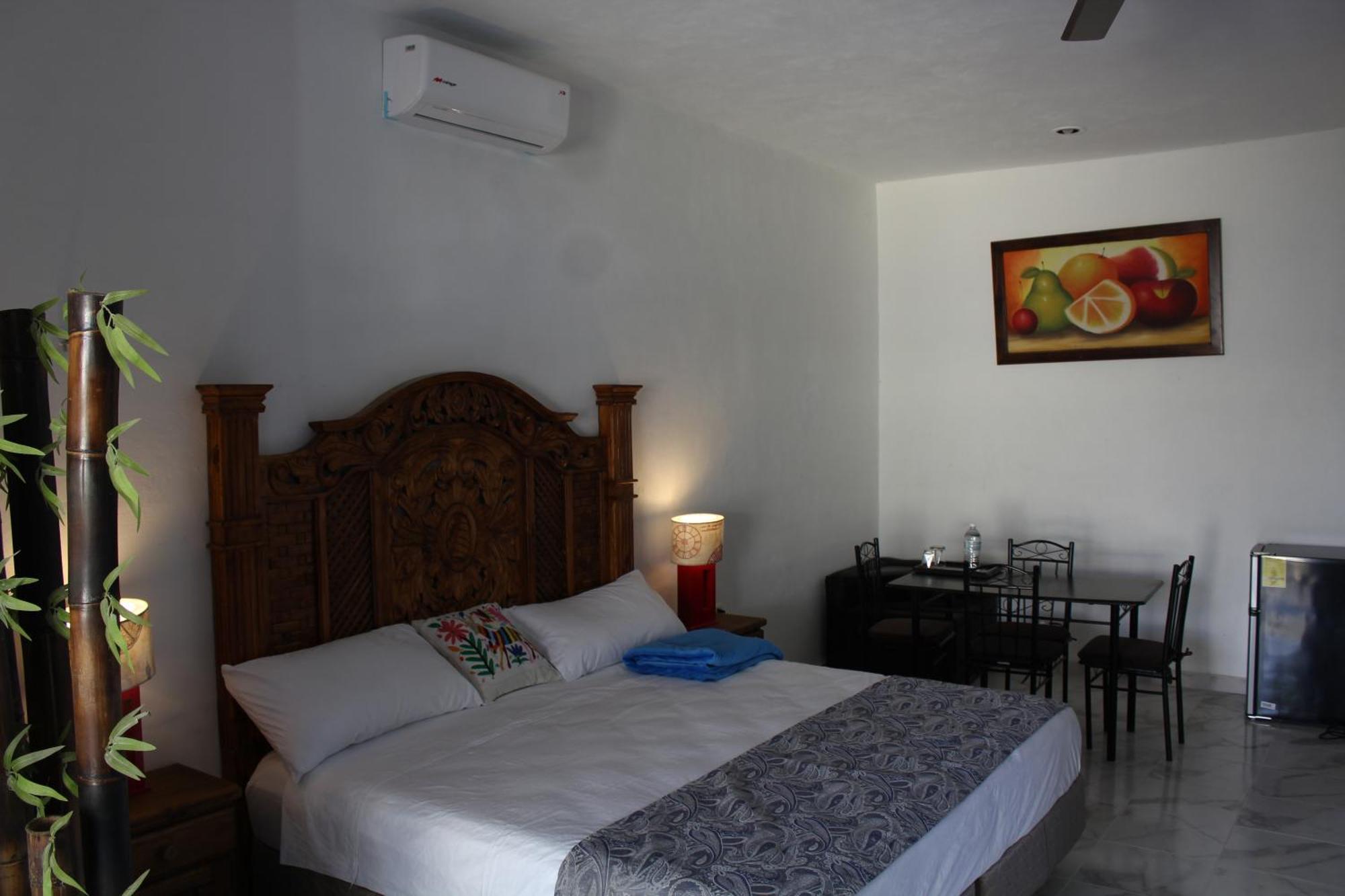 Hotel Casona Margot Вальядолид Экстерьер фото